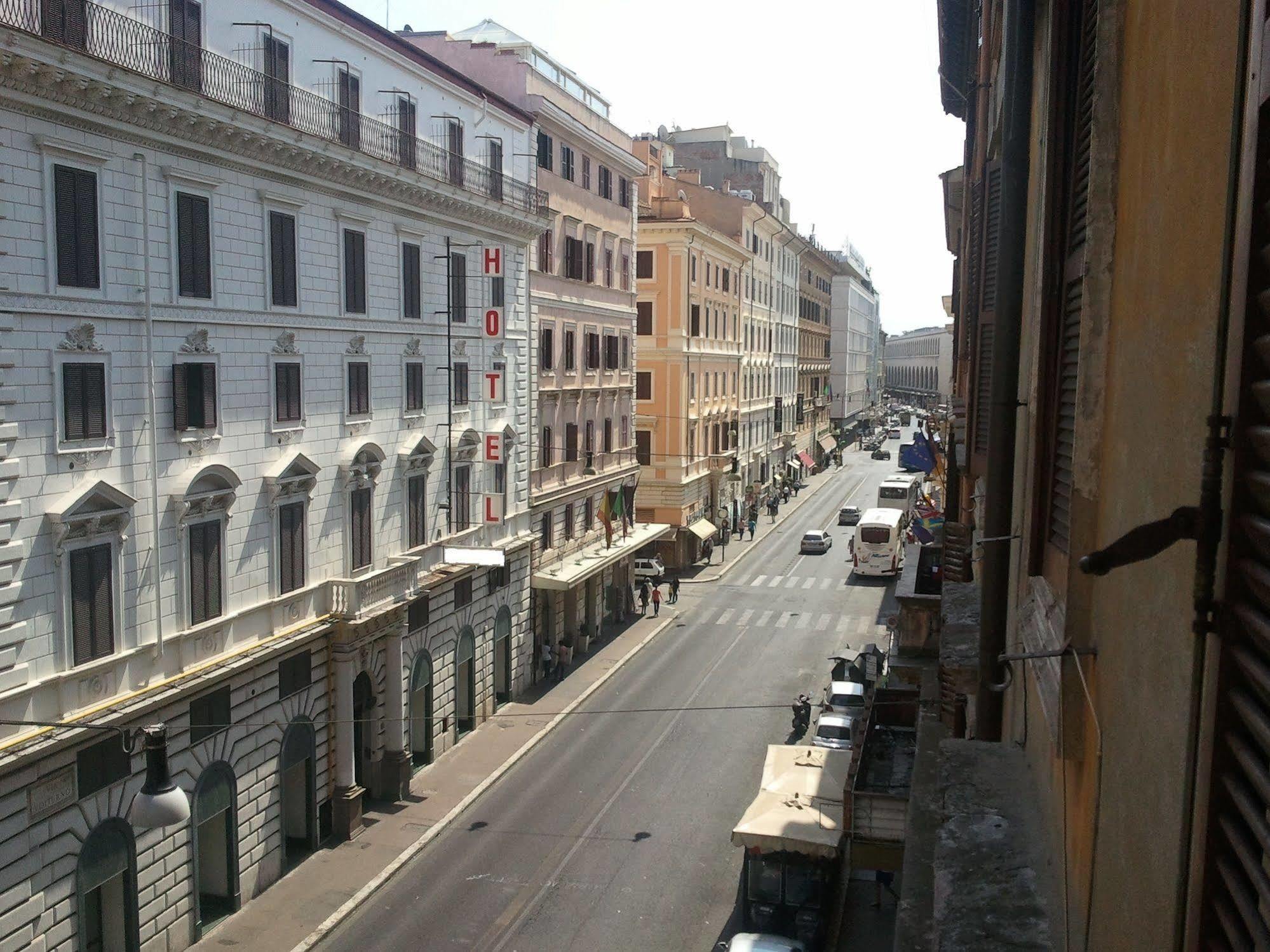 Hotel Cathrine 2*